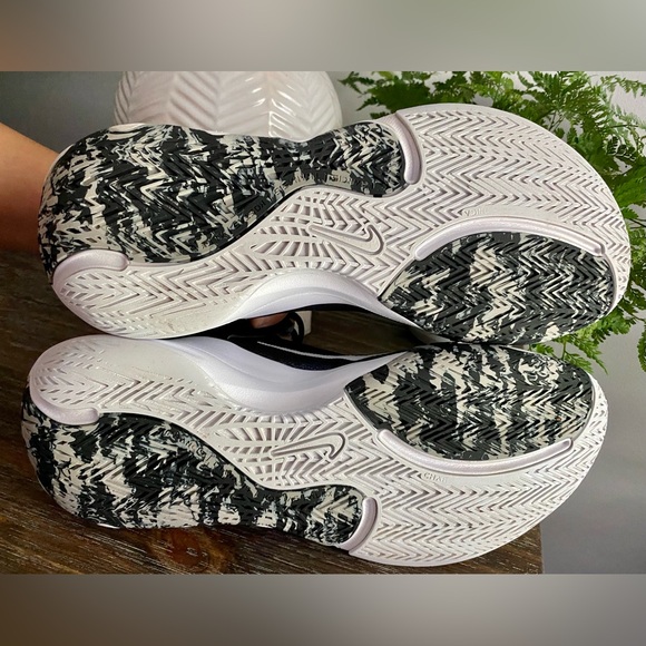 Men’s 12 Nike Giannis Immortality Basketball Shoes Black White Blue Yellow - Picture 7 of 8